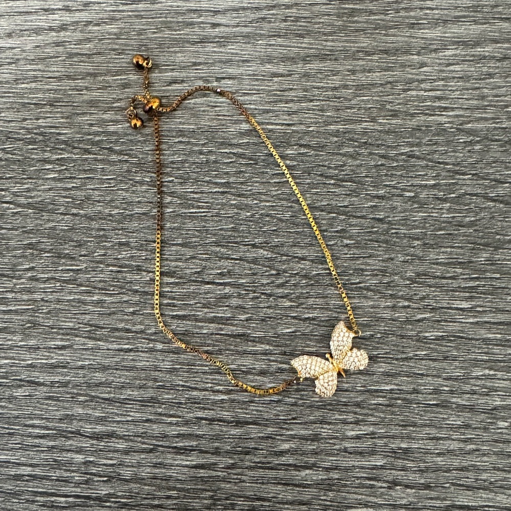 BUTTERFLY CHARM BRACELET
